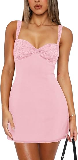 Luxe Curve Lace Party Dress